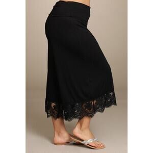 Chatoyant Plus Size Lace Gauchos Black 1XL